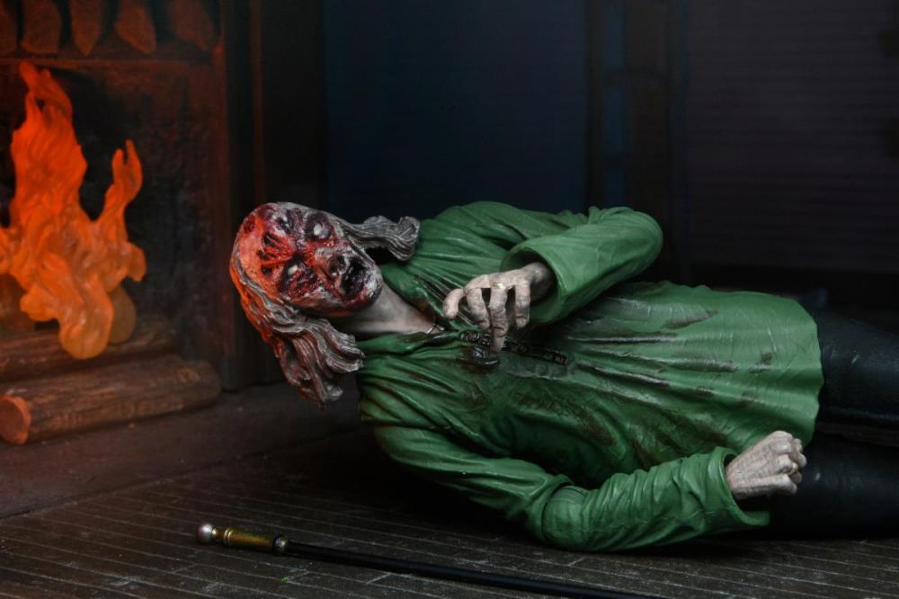 NECA The Evil Dead Ultimate Bloody Ash and Cheryl Williams Action Figure Two-Pack - View 7