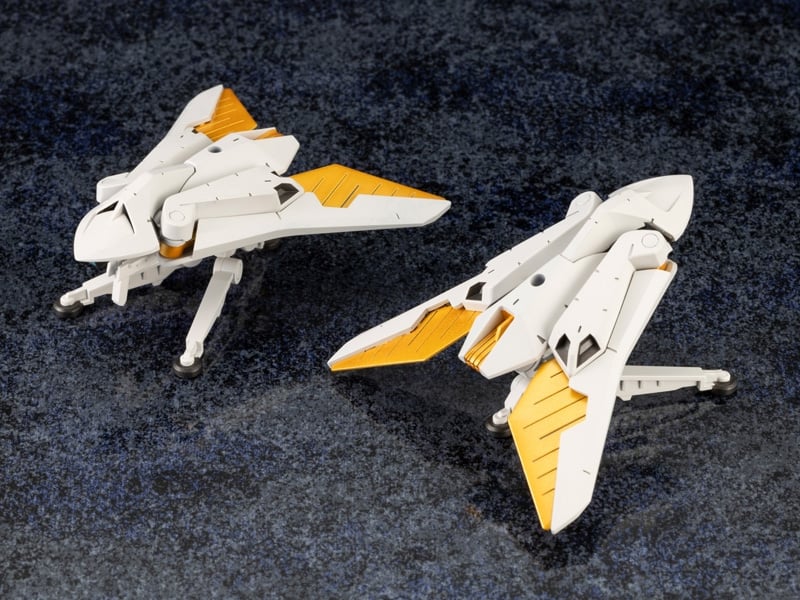 Kotobukiya Hexa Gear Alternative Cloudshape 1/24 Scale Model Kit, 4-Inch - View 2