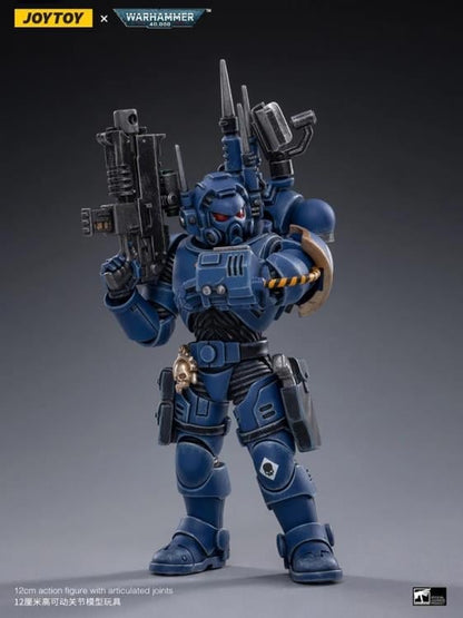 JoyToy Warhammer 40K Ultramarines Infiltrators Box of 4 1/18 Scale Figures - View 7