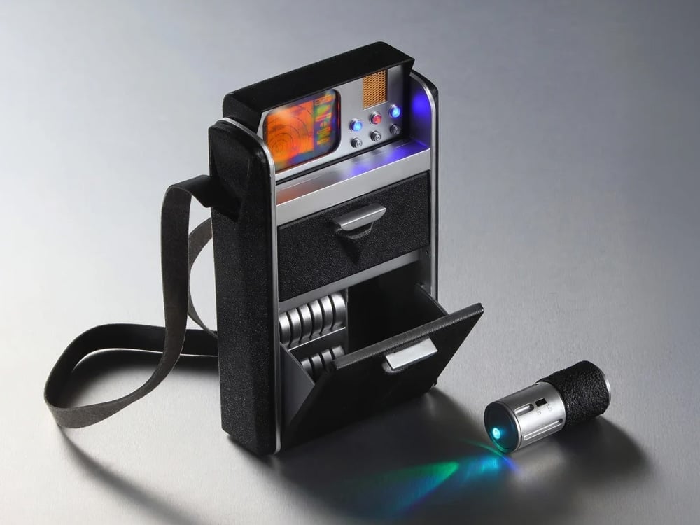 Master Replicas Group Star Trek: The Original Series Tricorder Prop Replica, 4.75 Inches - View 2