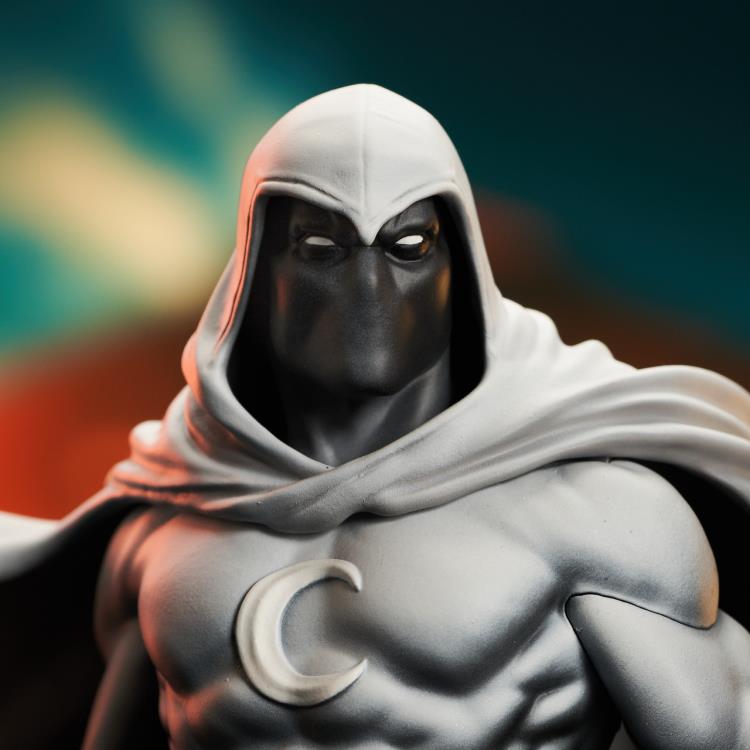 Diamond Select Toys Marvel Comic Moon Knight 1/7 Scale Limited Edition Mini Bust, 5-Inch - View 7
