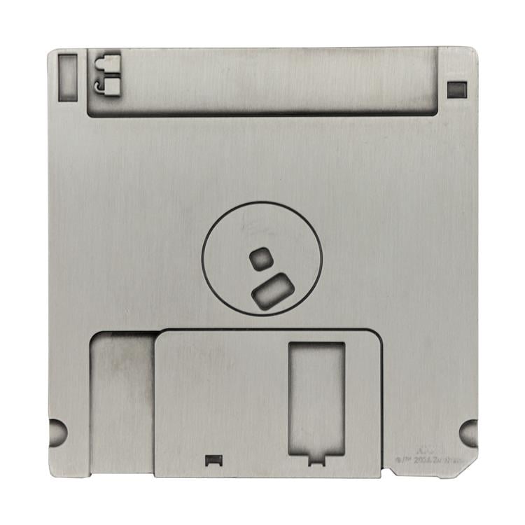 Fanattik Collectibles The Elder Scrolls Arena Floppy Disk Limited Edition Metal Replica - View 4