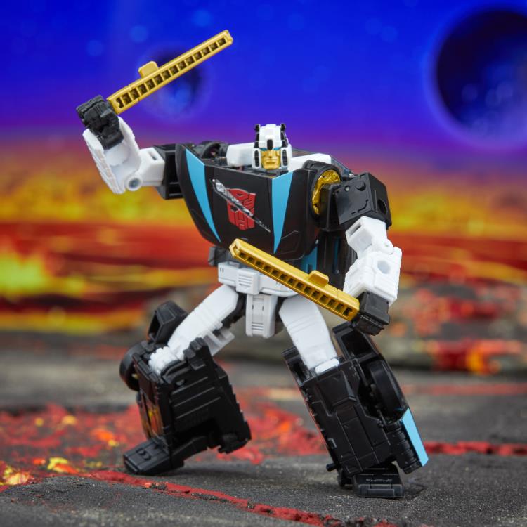 Hasbro Transformers: Legacy United Deluxe Class Armada Universe Wheeljack 5.5-Inch Action Figure - View 3