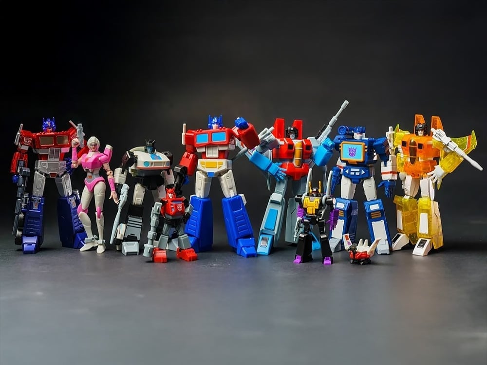 AULDEY Transformers Alpha Action Elite Vol. 1 Box of 6 Random Plastic Action Figures - View 2