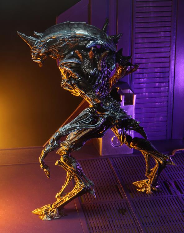 NECA Aliens Ultimate Rhino Alien Ver. 2 10-Inch Plastic Figure - View 16