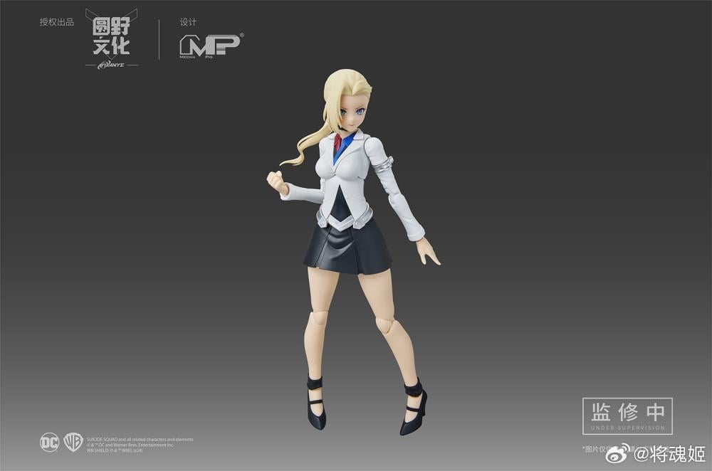 MS General DC Comics DC-03 Harley Quinn (Dual Body) 1/10 Scale Model Kit - View 8
