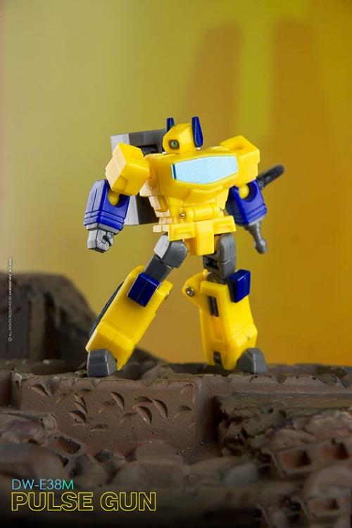 Dr. Wu DW-E37M Leap and DW-E38M Pulse Gun Plastic Figure Set - View 15