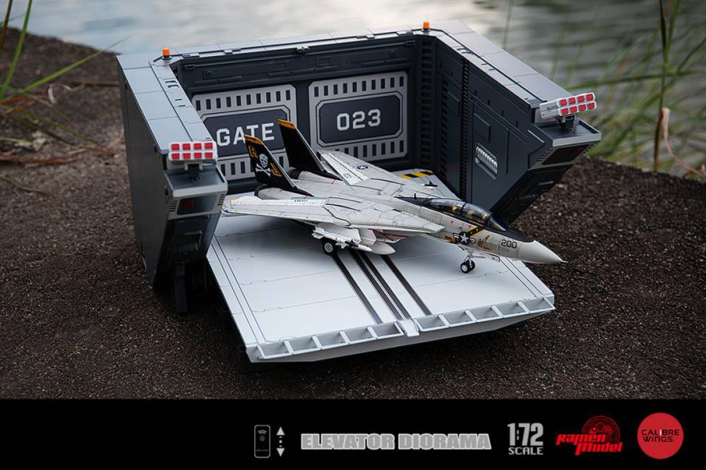 Calibre Wings Aircraft Elevator 1/72 Scale Diorama Set in ABS - View 9