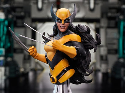 Diamond Select Toys Marvel Comics X-23 1/7 Scale Limited Edition Mini Bust, 6-Inch - View 2