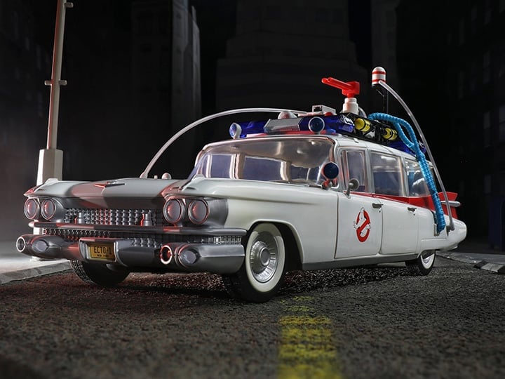 Hasbro Ghostbusters (1984) Plasma Series Ecto-1 Vehicle - View 2