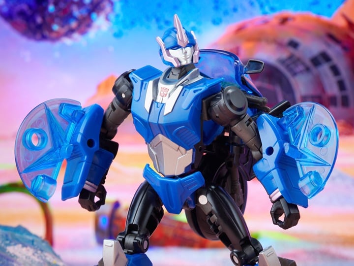 Hasbro Transformers: Legacy Deluxe Arcee 4.5-Inch Action Figure - View 2