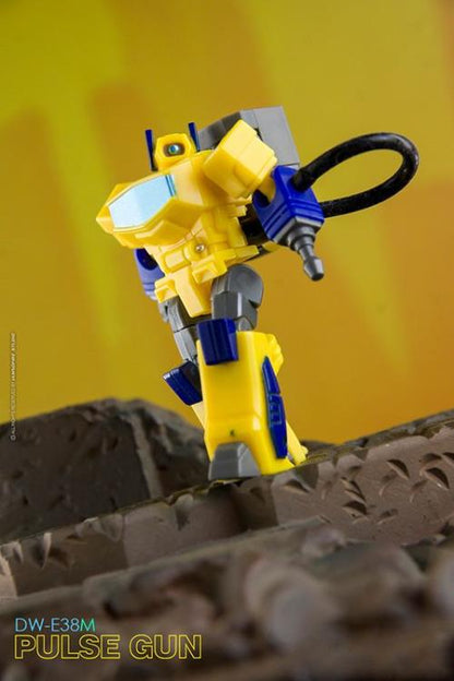 Dr. Wu DW-E37M Leap and DW-E38M Pulse Gun Plastic Figure Set - View 13