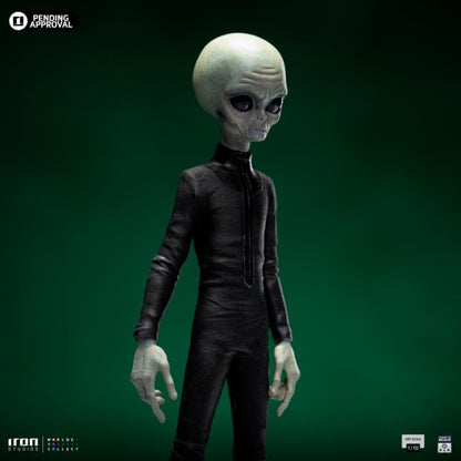 Iron Studios I Want to Believe Alien (Grey) 1/10 Art Scale Limited Edition Statue - View 6