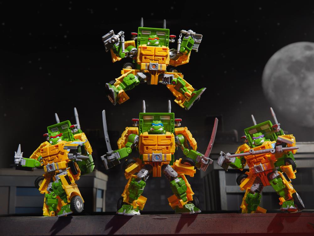 Hasbro Transformers Collaborative Teenage Mutant Ninja Turtles x Transformers Party Wallop 7-Inch Figure - View 17