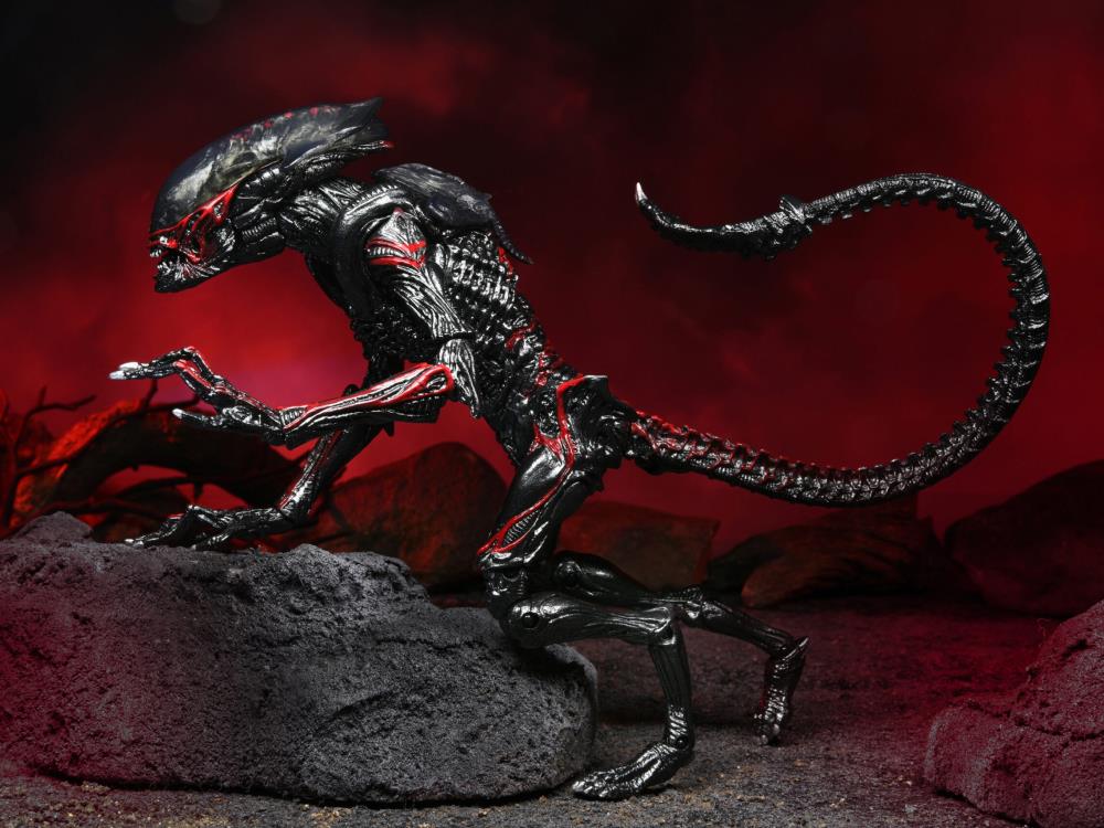 NECA Aliens Kenner Tribute Night Cougar Alien 7-Inch Action Figure - View 9